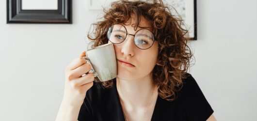 ADHD Symptoms in Adults: 8 Signs You Missed Growing Up